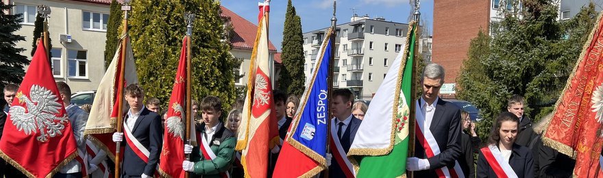 OBCHODY 83. ROCZNICY ZBRODNI KATYŃSKIEJ ORAZ 13. ROCZNICY KATASTROFY LOTNICZEJ POD SMOLEŃSKIEM