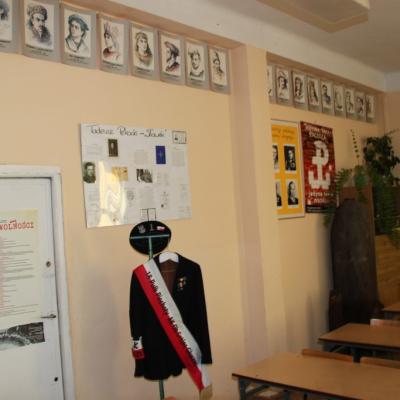 Pracownia Historii i WOS - Sala 6